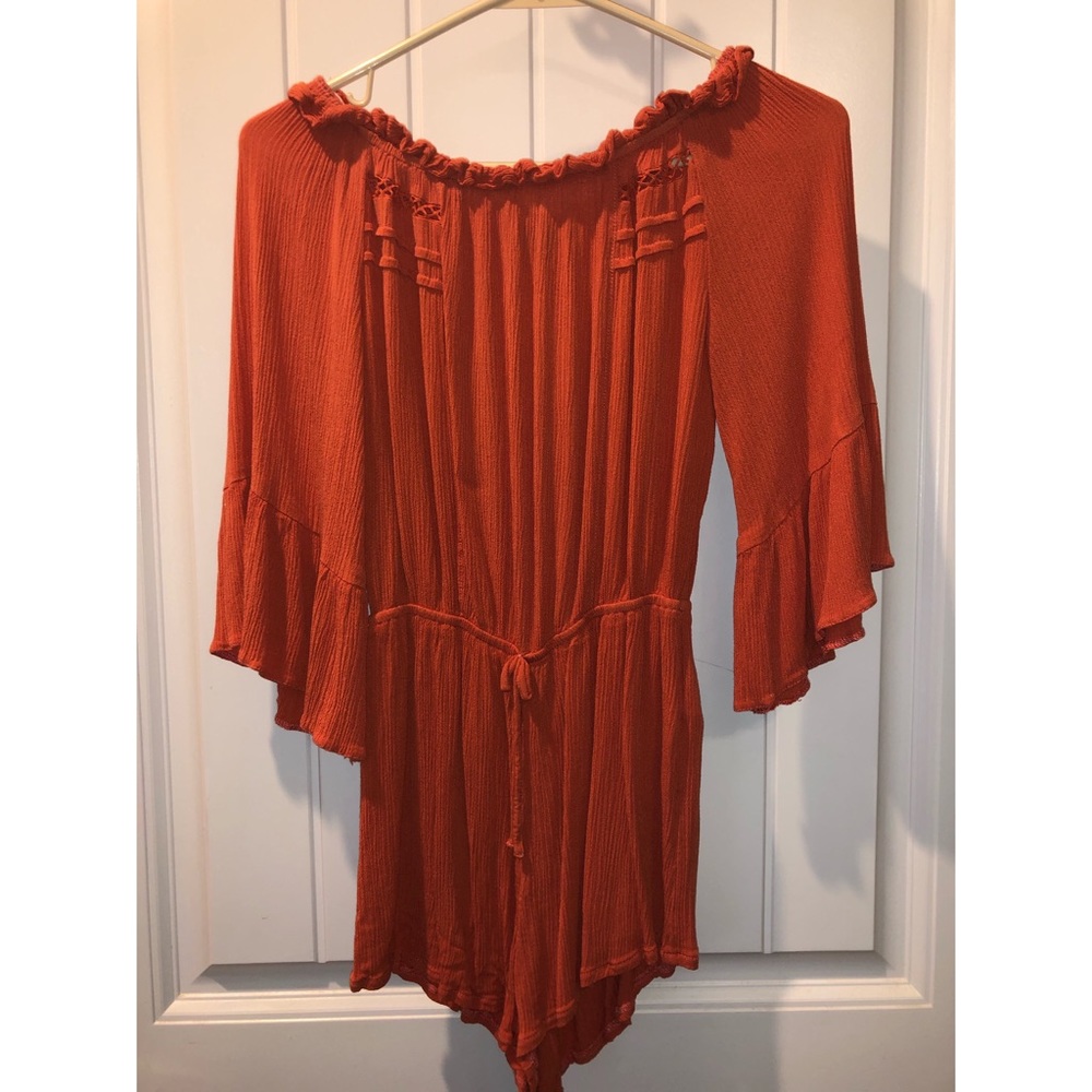 Off-the-shoulder dress for Sale 🧡